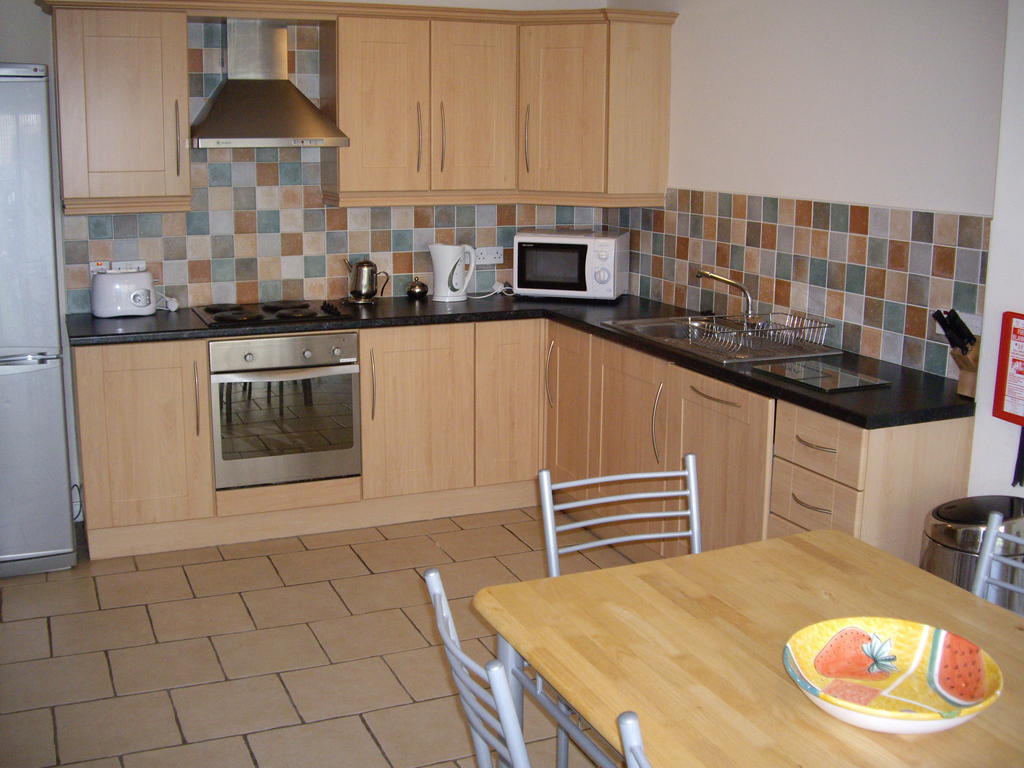 Causeway Holiday Homes Колрейн Номер фото