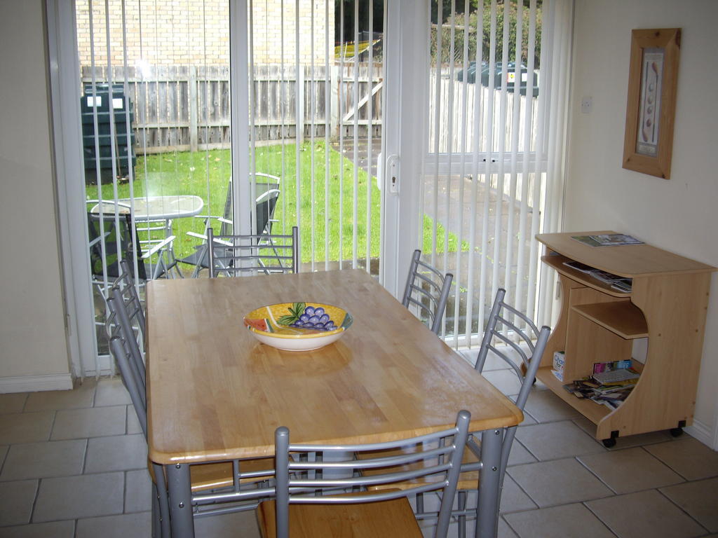 Causeway Holiday Homes Колрейн Номер фото